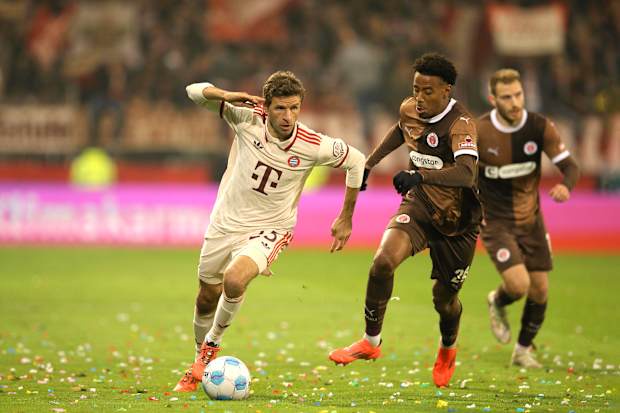 Bayern Munich vs St. Pauli, 21h30 ngày 29/03