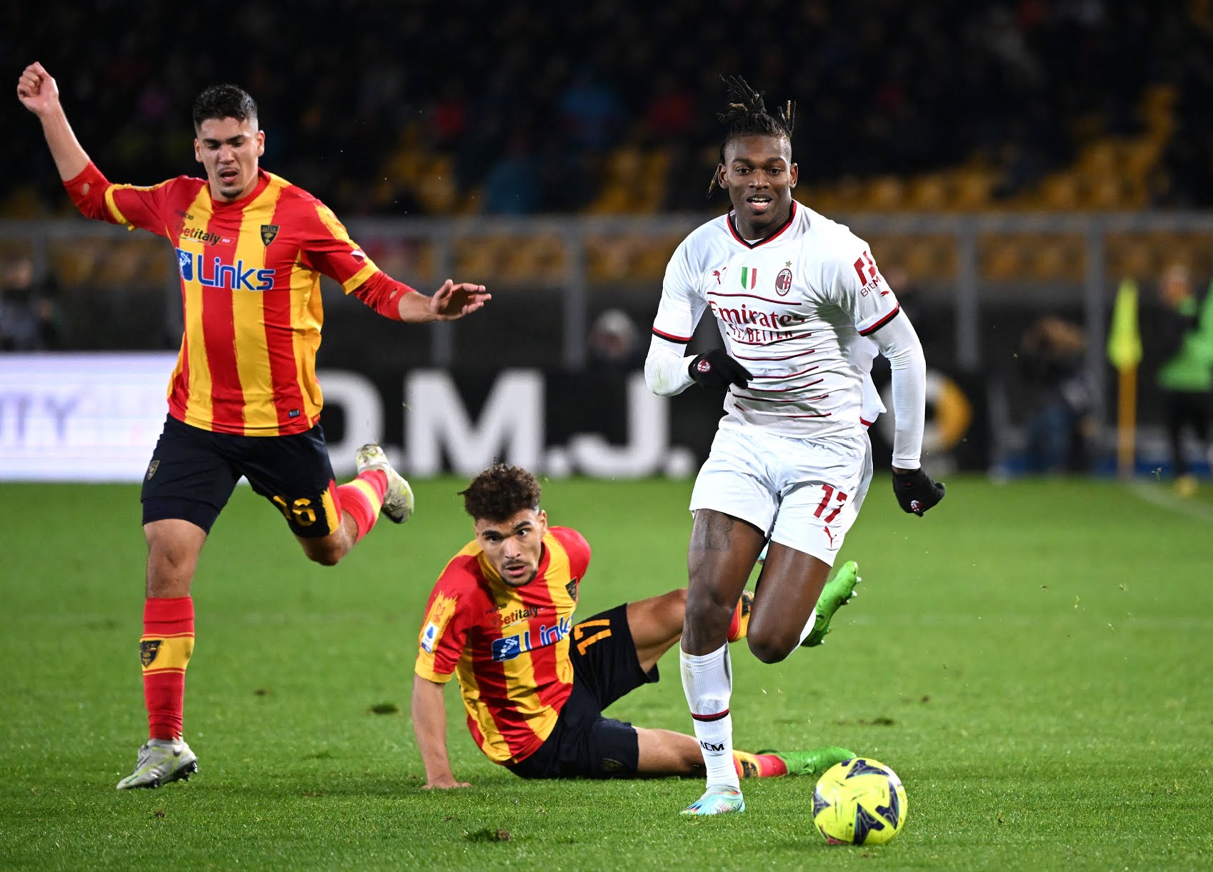 Lecce vs AC Milan, 00h00 ngày 09/03